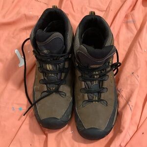 Youth Keen hiking boots